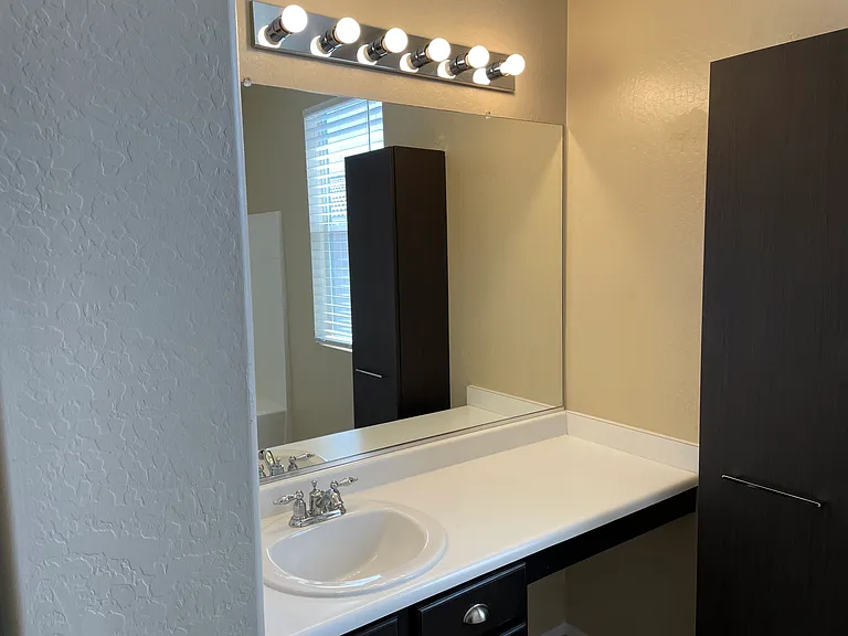 5217 W Fulton St — Photo 18