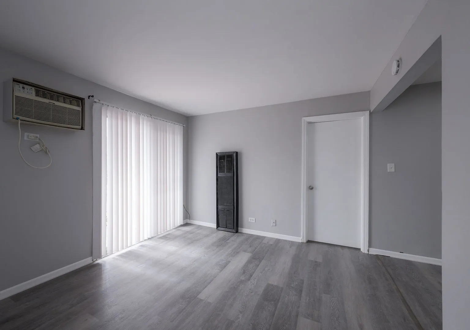 One Bedroom Unit Available — Photo 2