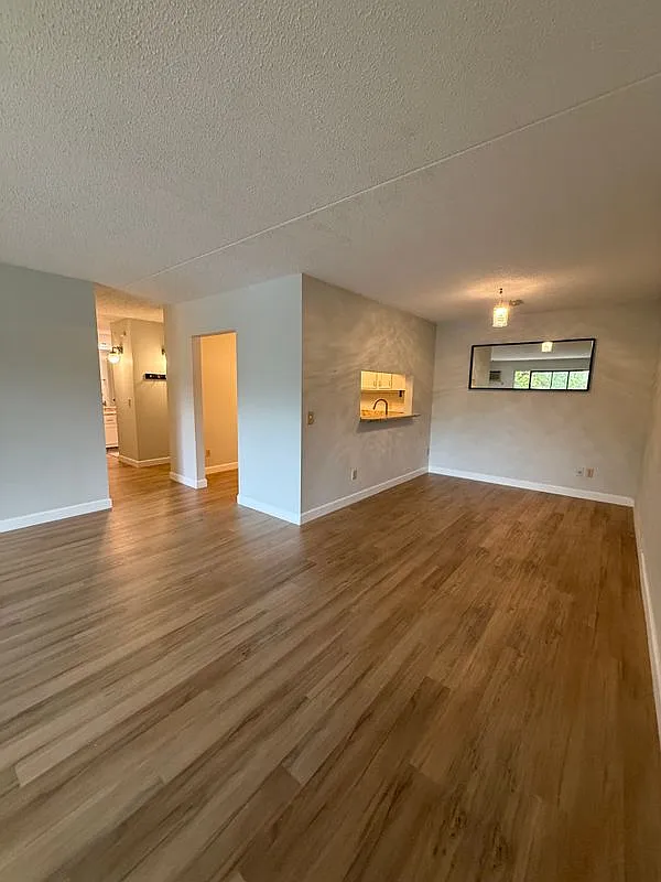 2 bed, 2.0 bath, 1200 sqft, $1,800 — Photo 2