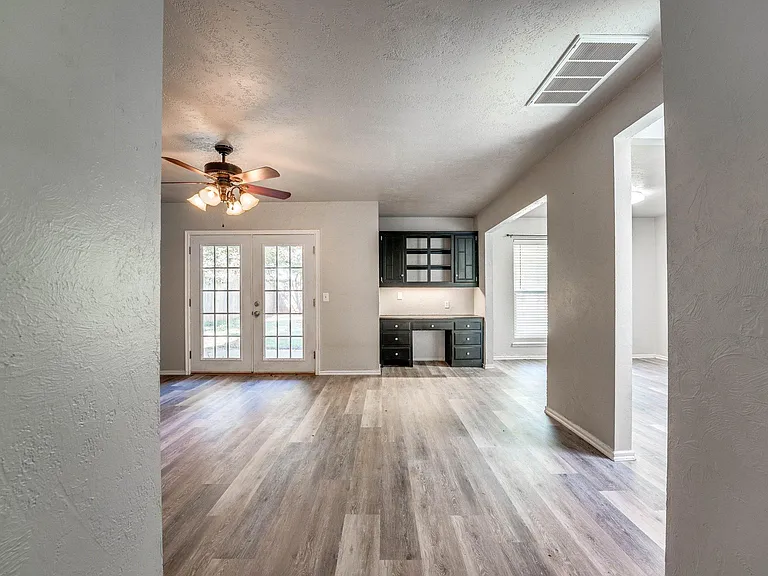 1205 Teal Pl — Photo 2