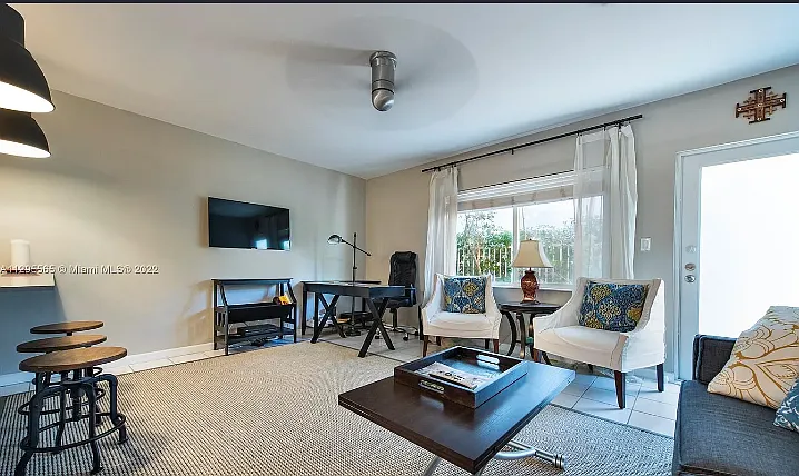 252 Jefferson Ave #5 — Photo 3