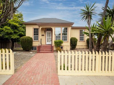 728 Lighthouse Ave, Pacific Grove, CA, 93950