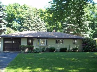 121 Deerfield Dr, Painesville, OH 44077