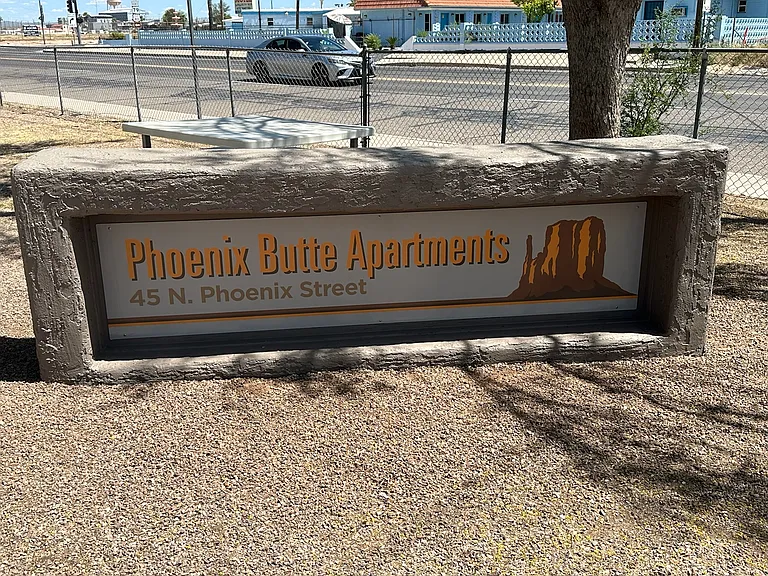 45 N Phoenix St — Photo 8