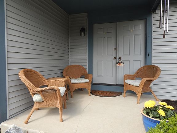 2nd image of 1142 Lori Ln