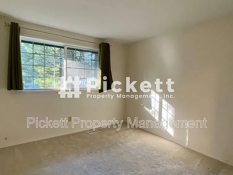 7293 Pheasant Cir NE — Photo 21