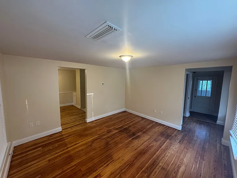 10 Olive St — Photo 8
