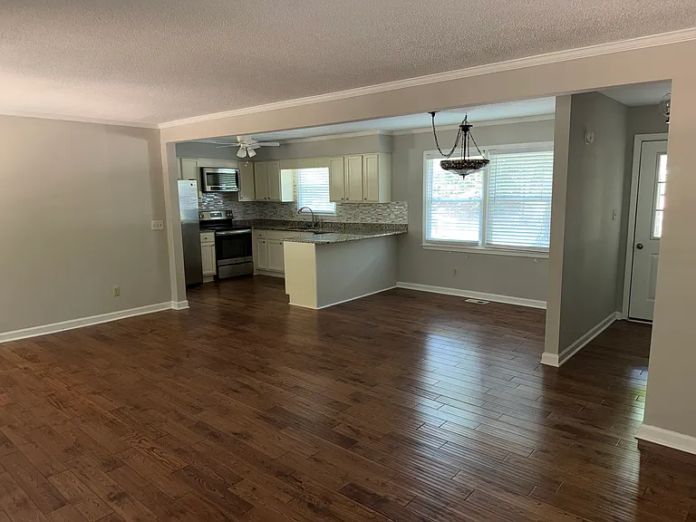 101 Angus Ct — Photo 11