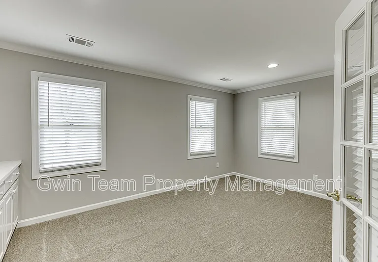 9345 Riverclub Pkwy — Photo 29