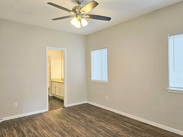 6103 Wolfboro Dr — Photo 8