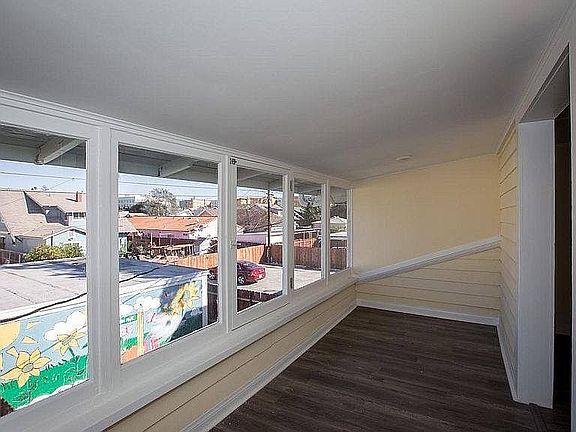 5th image of 1075 Leighton Ave
