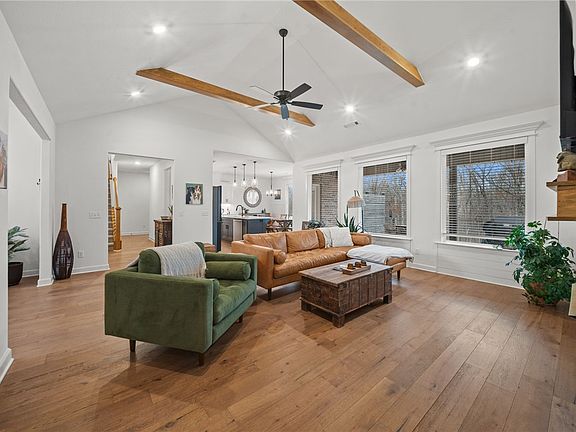 5th image of 12418 Wildwood Dr