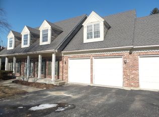 8606 Dory Ln, Willow Springs, IL 60480