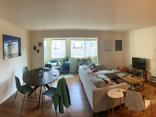 Greenlake Apt - Casal Properties - 4, 7432 4th Ave NE, Seattle, WA 98115