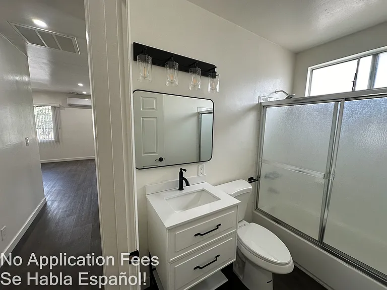 1415 Seward St — Photo 17
