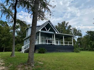 749 Shoreline Dr, Trinity, TX 75862