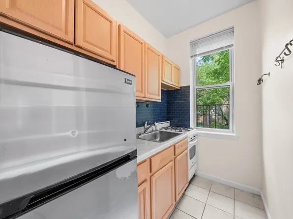 25 West 84th Street image 1 of 14