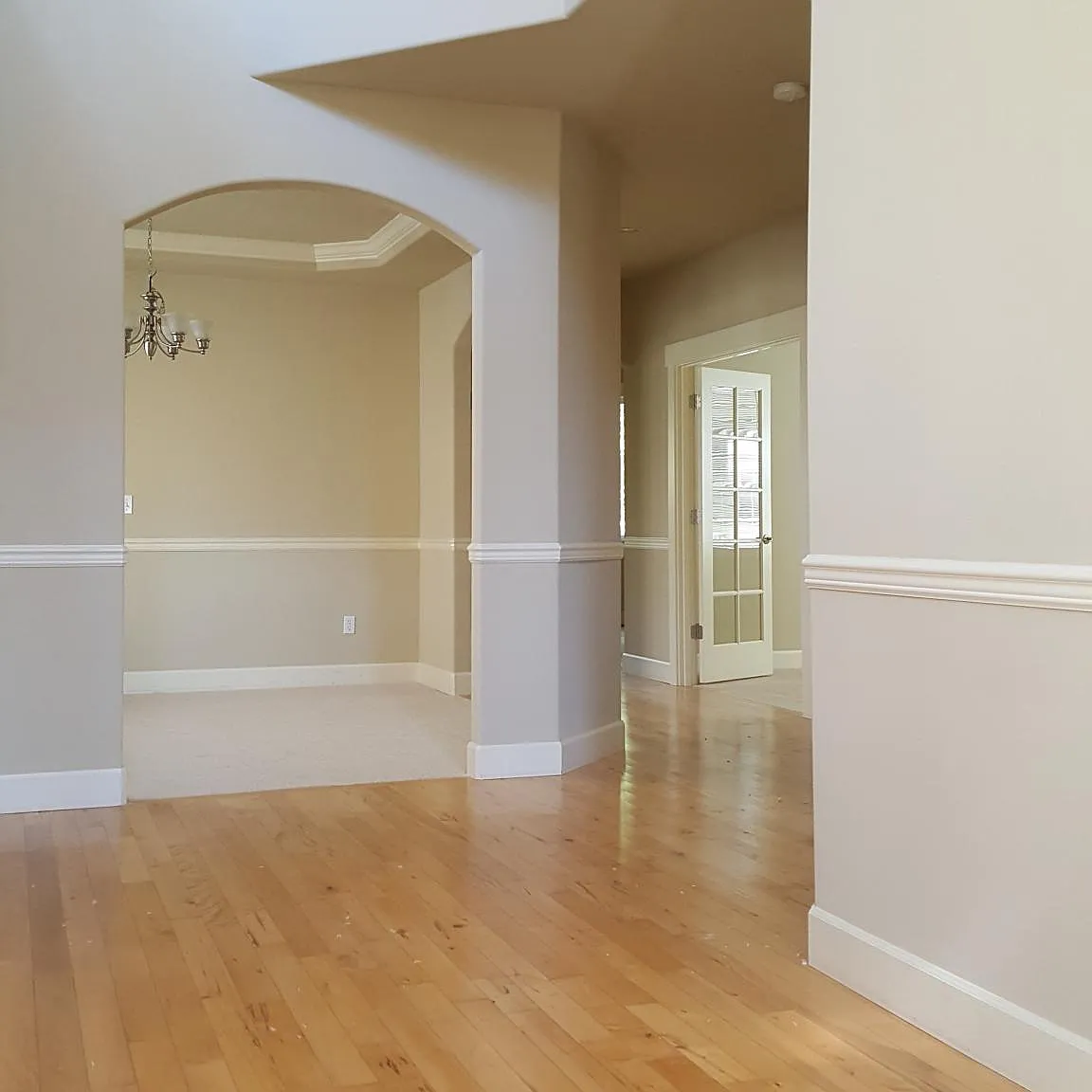 4 bed, 2.5 bath, 2382 sqft, $3,795 — Photo 2