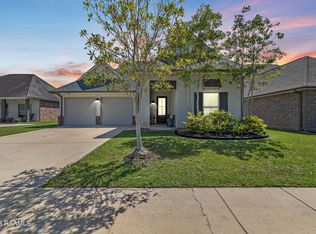 108 Olivewood Dr, Lafayette, LA 70508