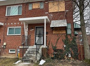607 Hampton Dr, Oxon Hill, MD 20745