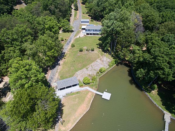 5th image of 141 Newby Ln