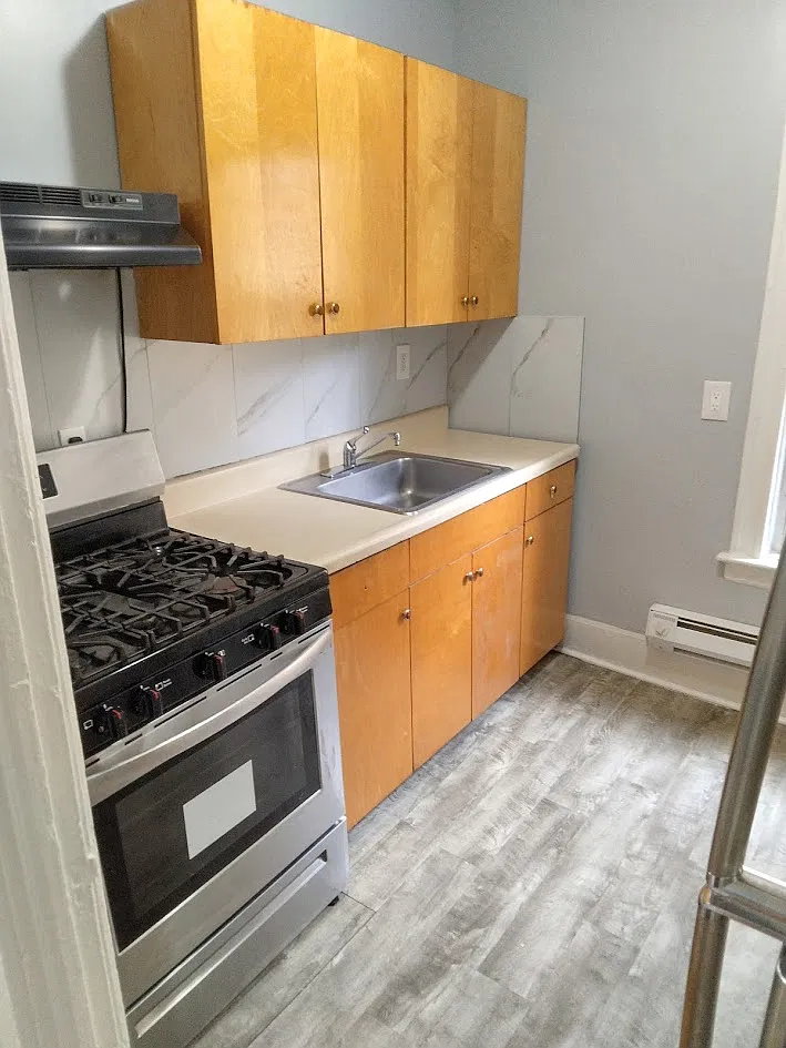 2 bed, 1000 sqft, $2,400 — Photo 4