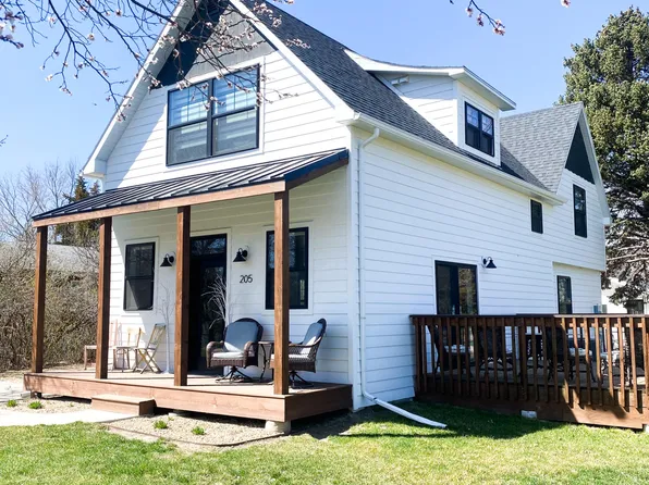 205 S Jackson Ave, Pierre, SD 57501