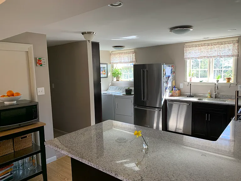 8512 Doter Dr — Photo 5
