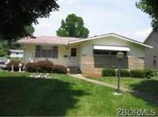 357 Elm St, Duncan Falls, OH 43734