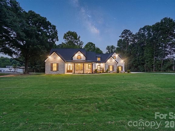 3rd image of 540 Rocklyn Dr