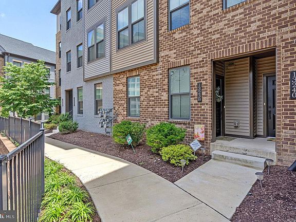 2nd image of 13240 Lake Woodland Way Unit 5F