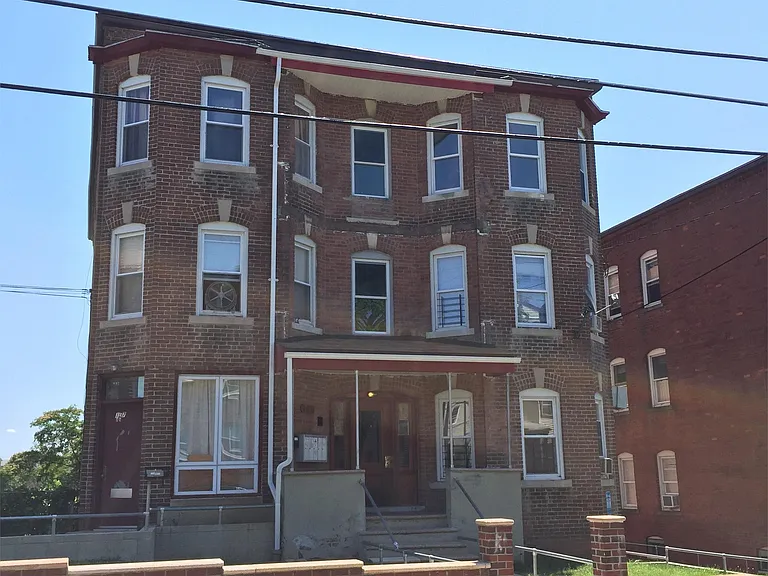 107 Gold St #1B — Photo 12