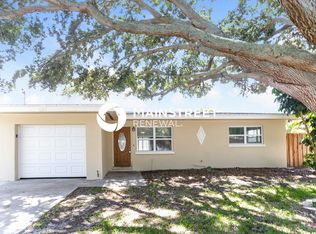 1227 Balboa Cir, Clearwater, FL 33756