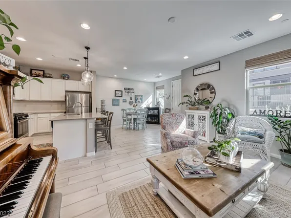 753 Piazza Tasso, Henderson, NV 89015