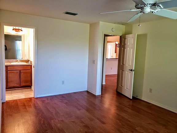 3rd image of 12109 NE 51st Cir