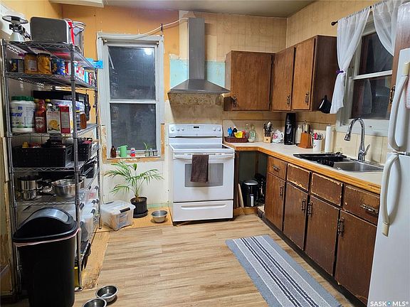 5th image of 1346 Rae STREET