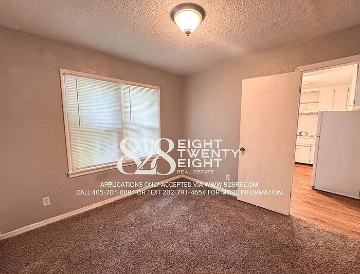 1004 Holly Dr — Photo 13