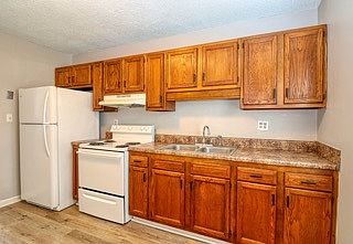 2nd image of 2322 Indian Dr #16517387