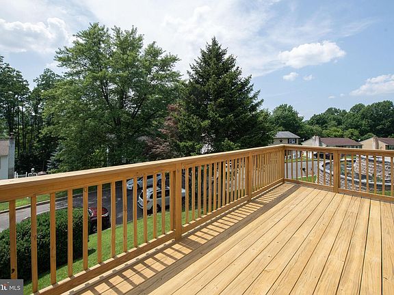 5th image of 39 Lindy Ln