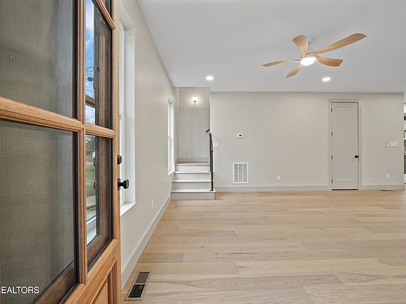 4th image of 105 Brandau Dr