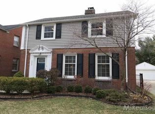 403 Moran Rd, Grosse Pointe Farms, MI 48236