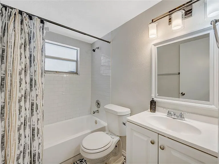 7804 Niagara Dr — Photo 13