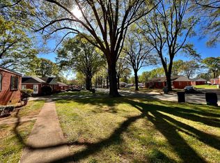 2738 Lawndale Rd, Charlotte, NC 28209