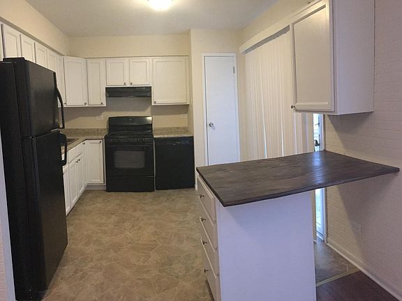 3rd image of 4155 Brentwood Ln