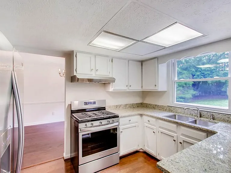 4371 Heritage Glen Ct — Photo 14