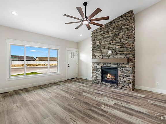 2nd image of 1414 Haizlee Way