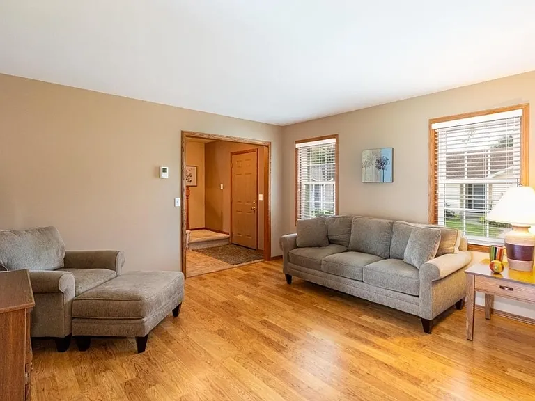 878 Sky Ridge Dr — Photo 6