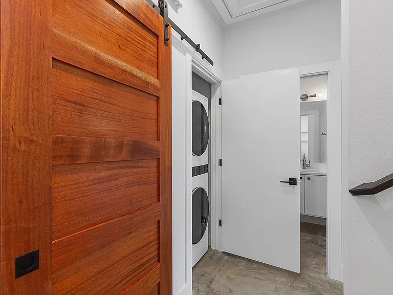 913 Mansell Ave #2 — Photo 11