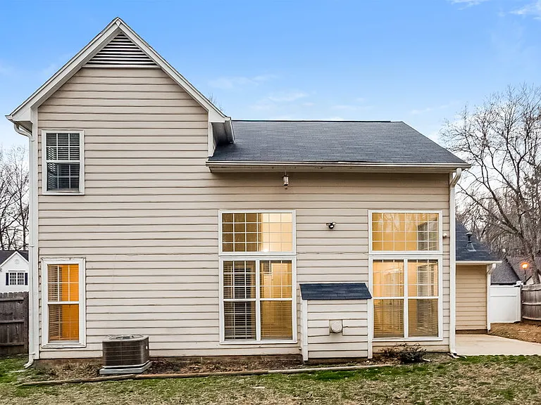 7523 Pence Pond Ln — Photo 17