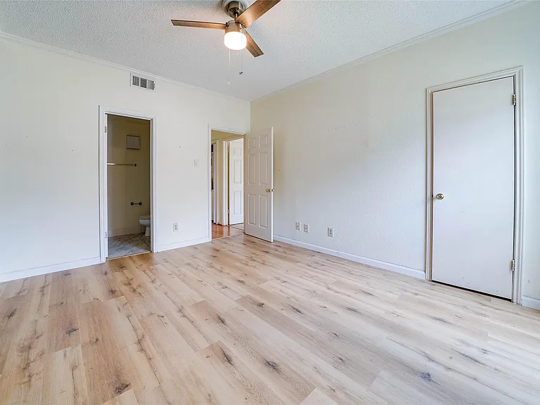 1700 Amelia Ct #613 — Photo 12